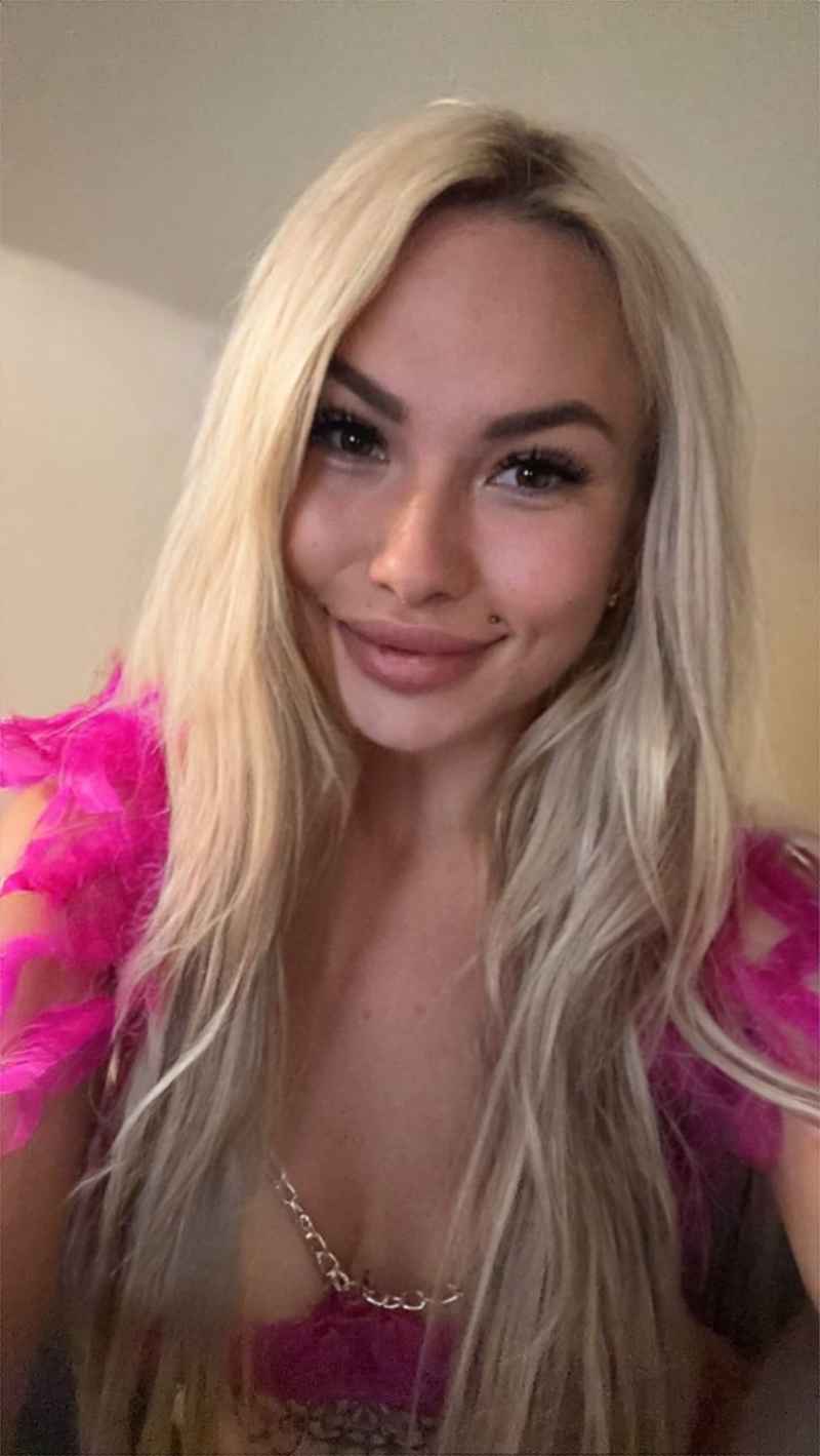 Emilie - outcall available
