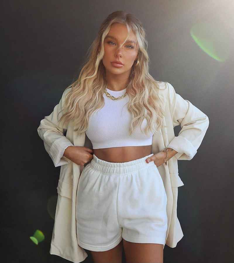 Lucy - curvy