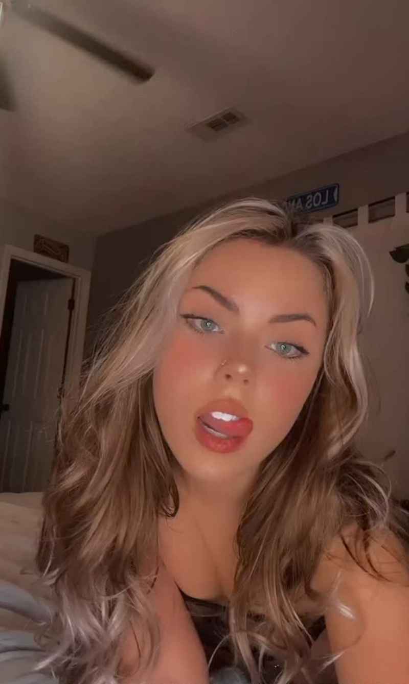Renee - blonde