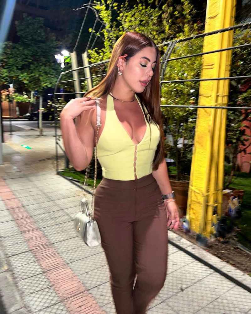 Audrey - mature companion