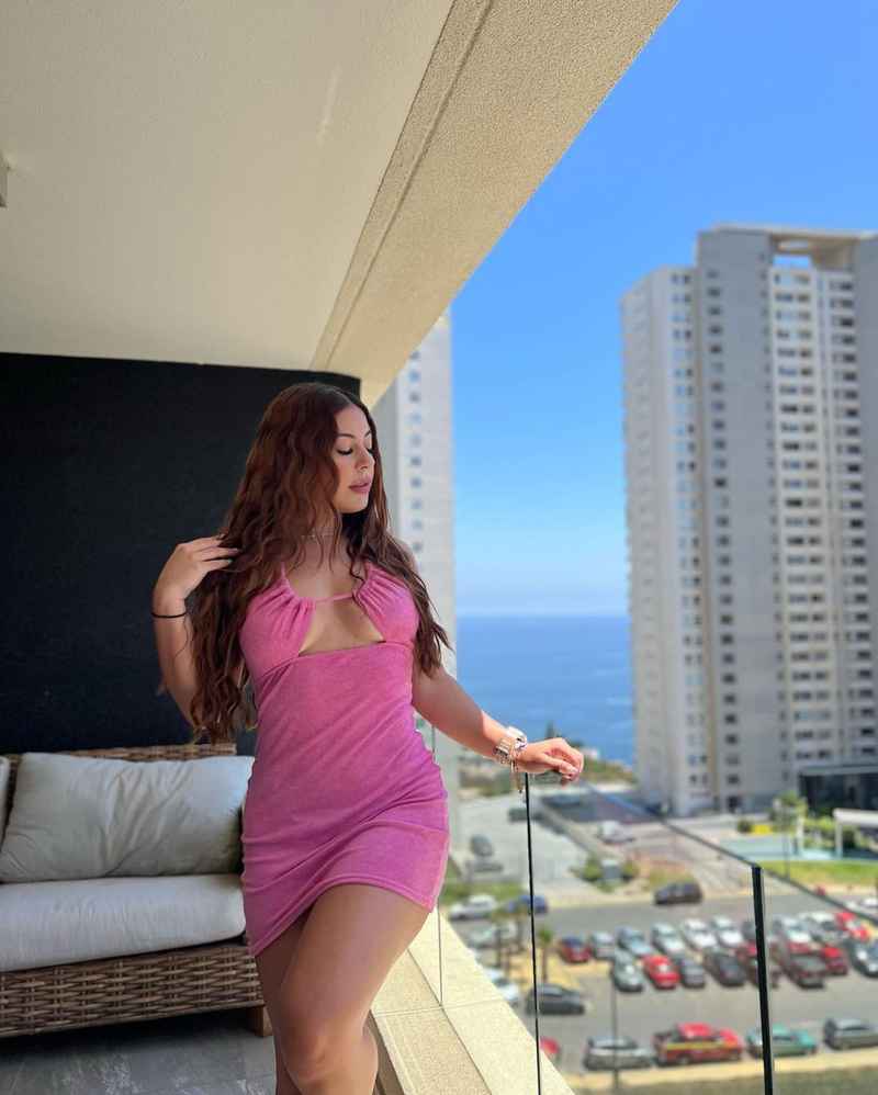 Ines - brunette