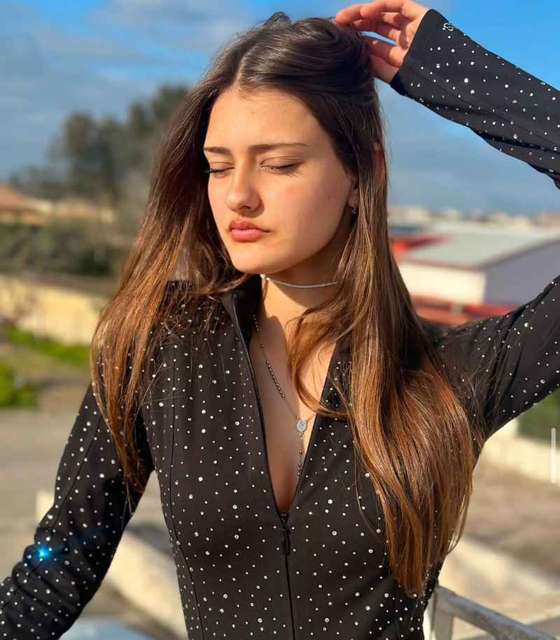 Zelie - open minded