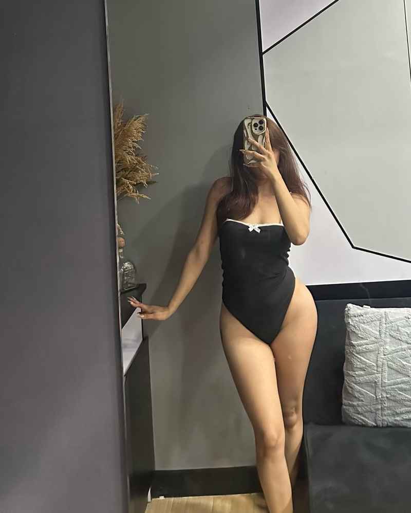 Lila - brunette