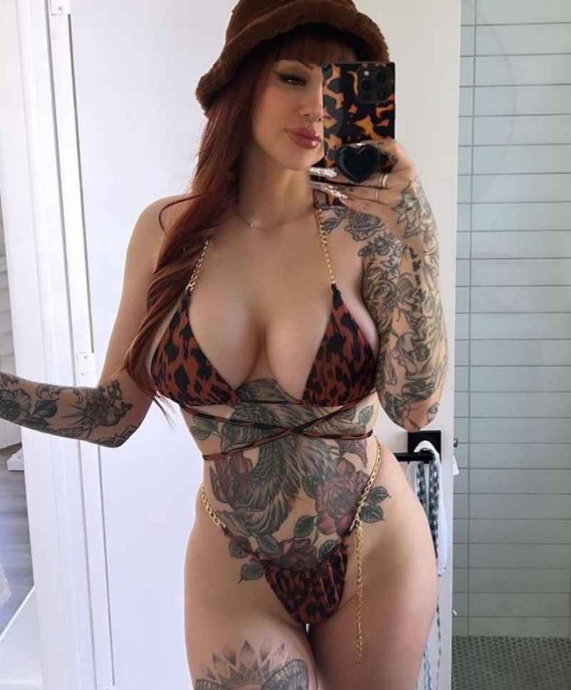 Annette - mature companion