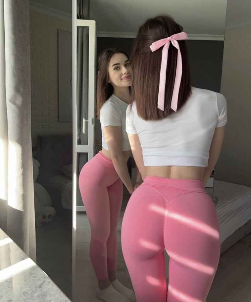 Elodie - discreet meetings