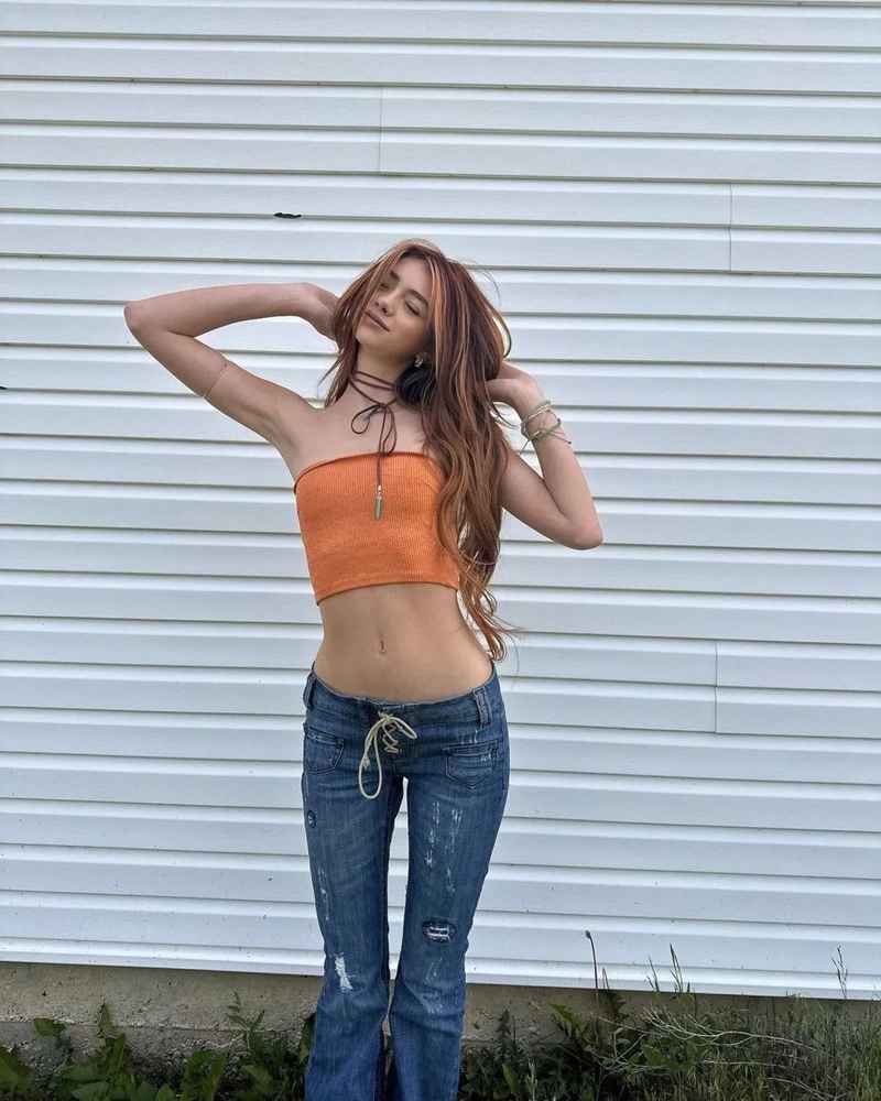 Sara - petite