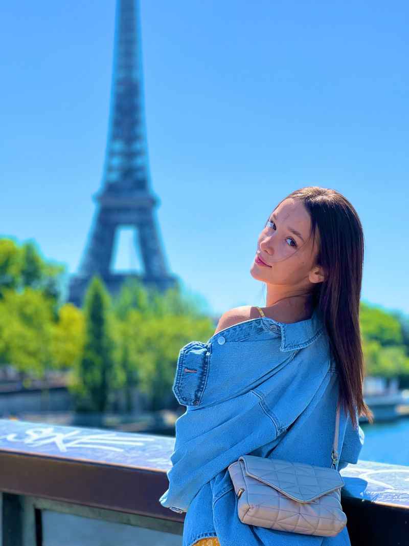 Philippine - brunette