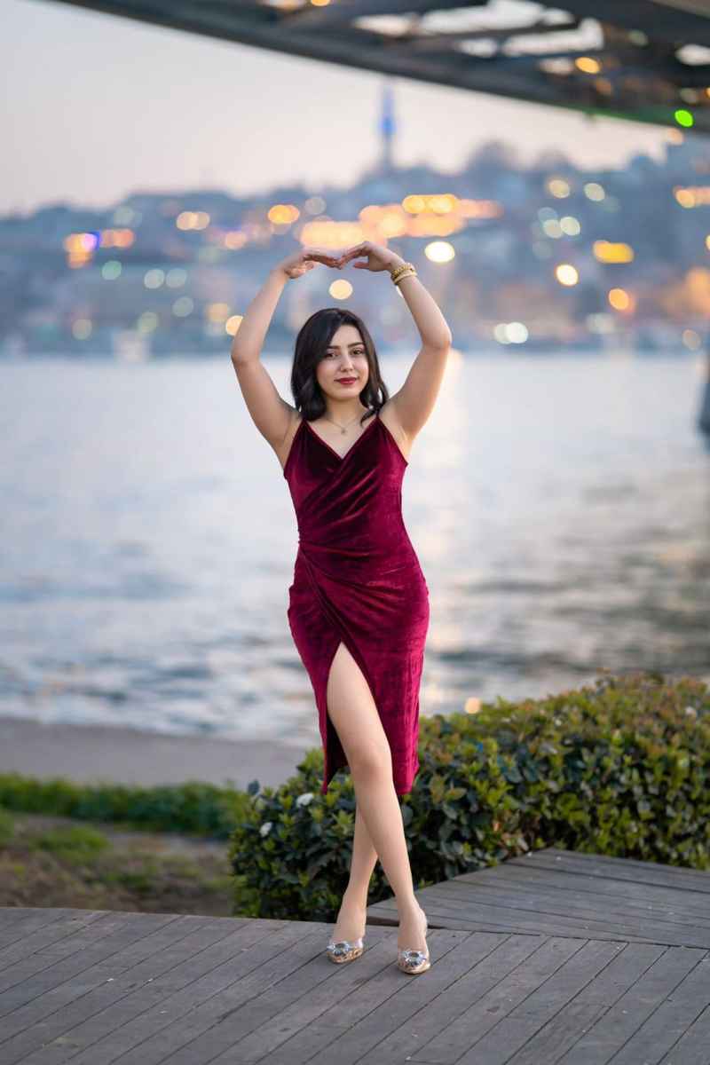 Emily - open minded
