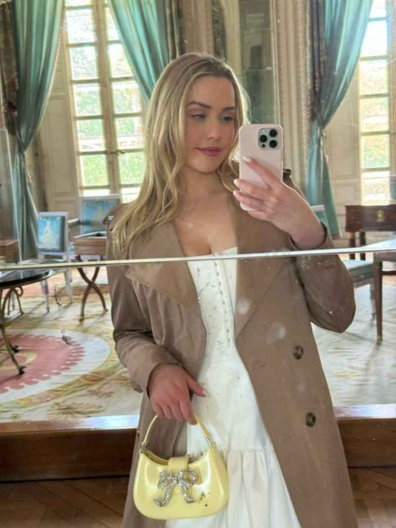 Kimberly - curvy