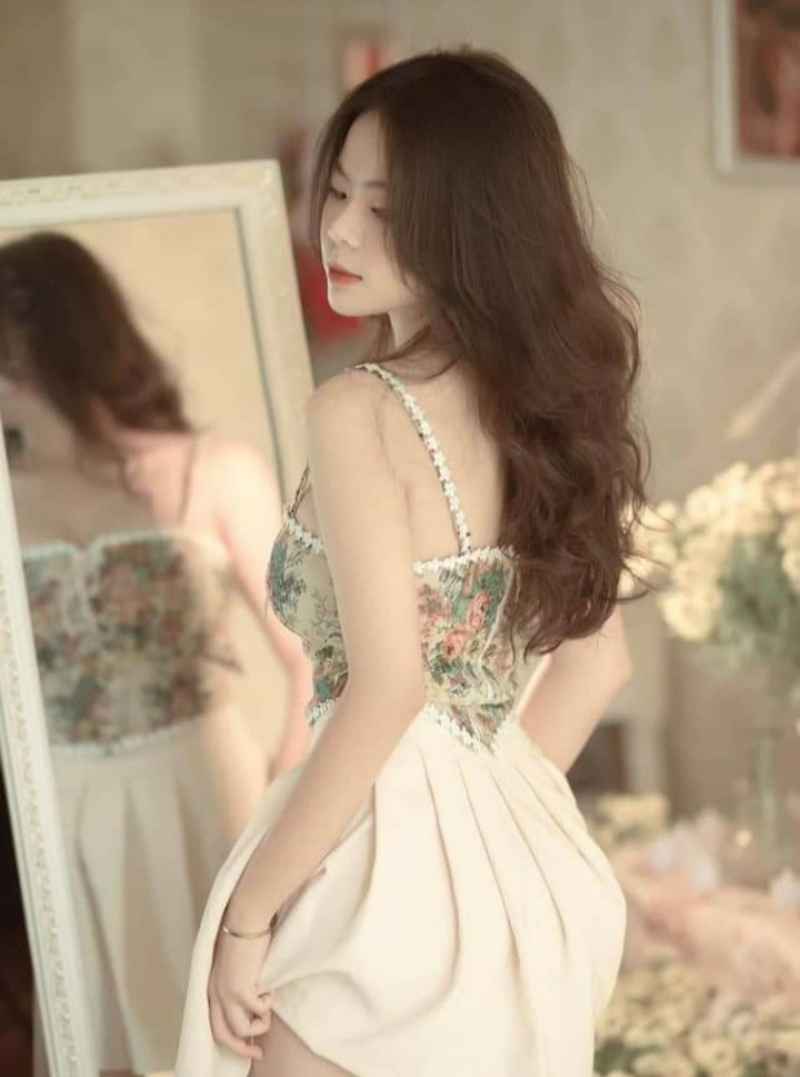Audrey - mature companion