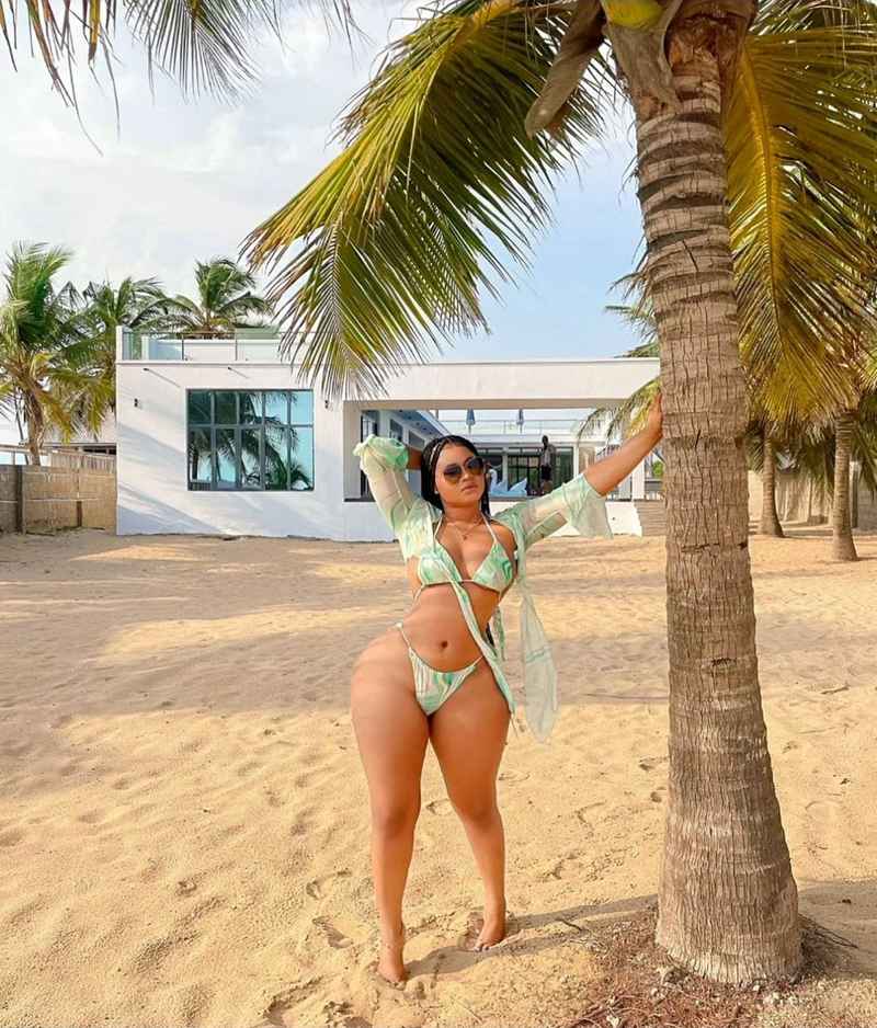 Janice - curvy