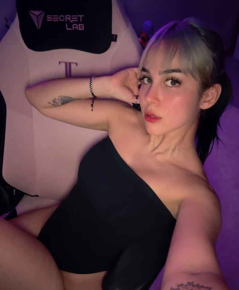 Delphine - curvy