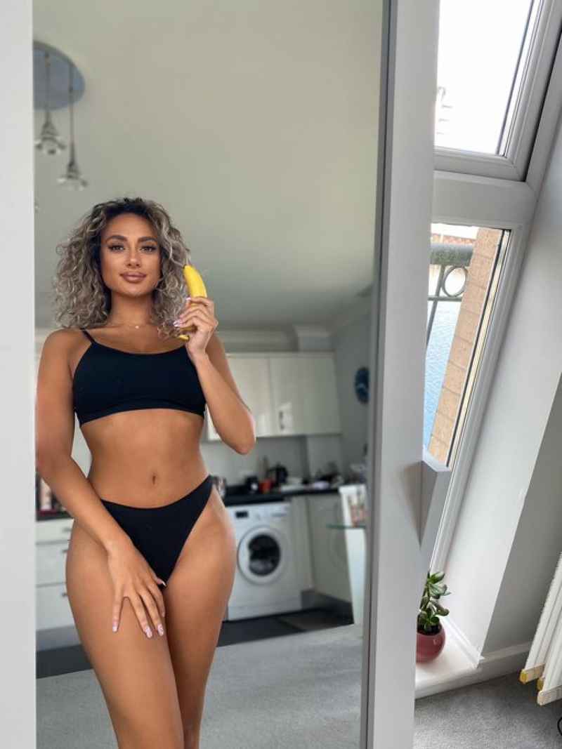 Amelia - outcall available