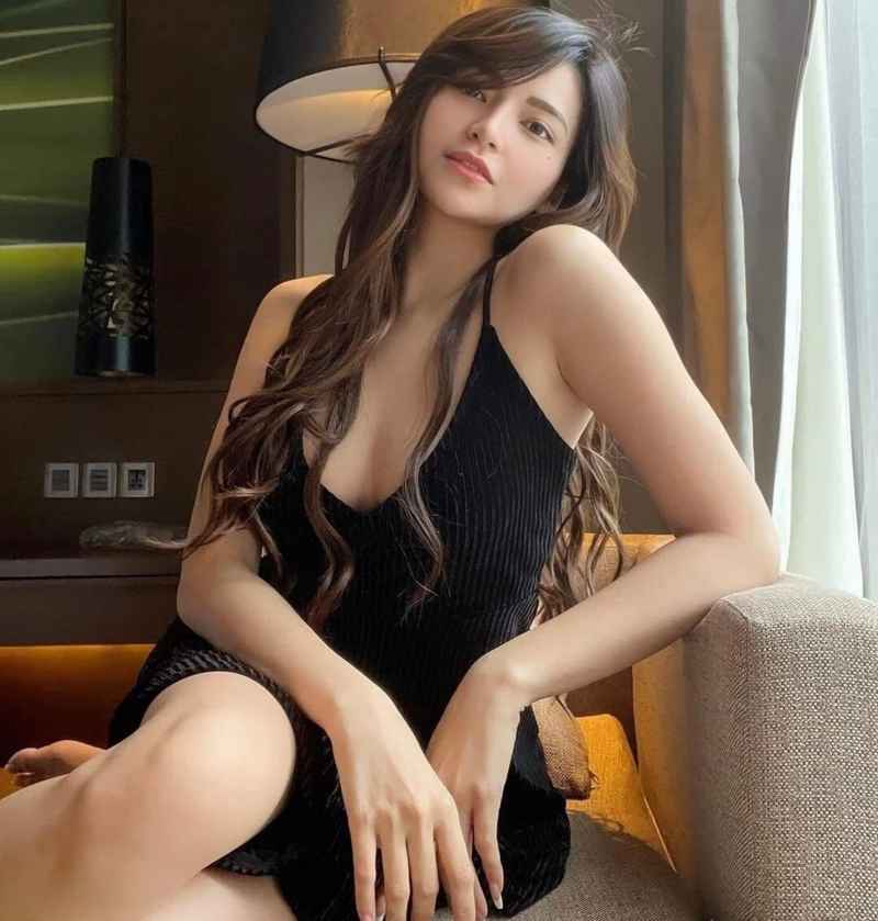 Louise - outcall available