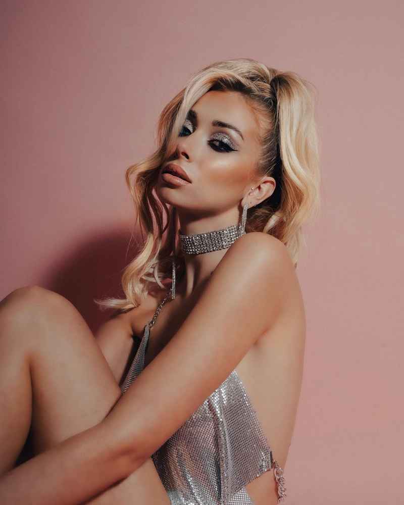 Marilou - outcall available