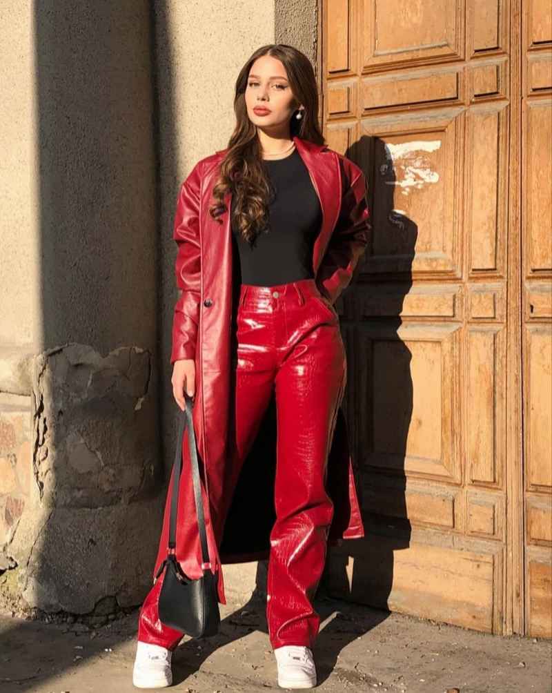 Sophie - open minded