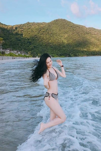 Julie - open minded