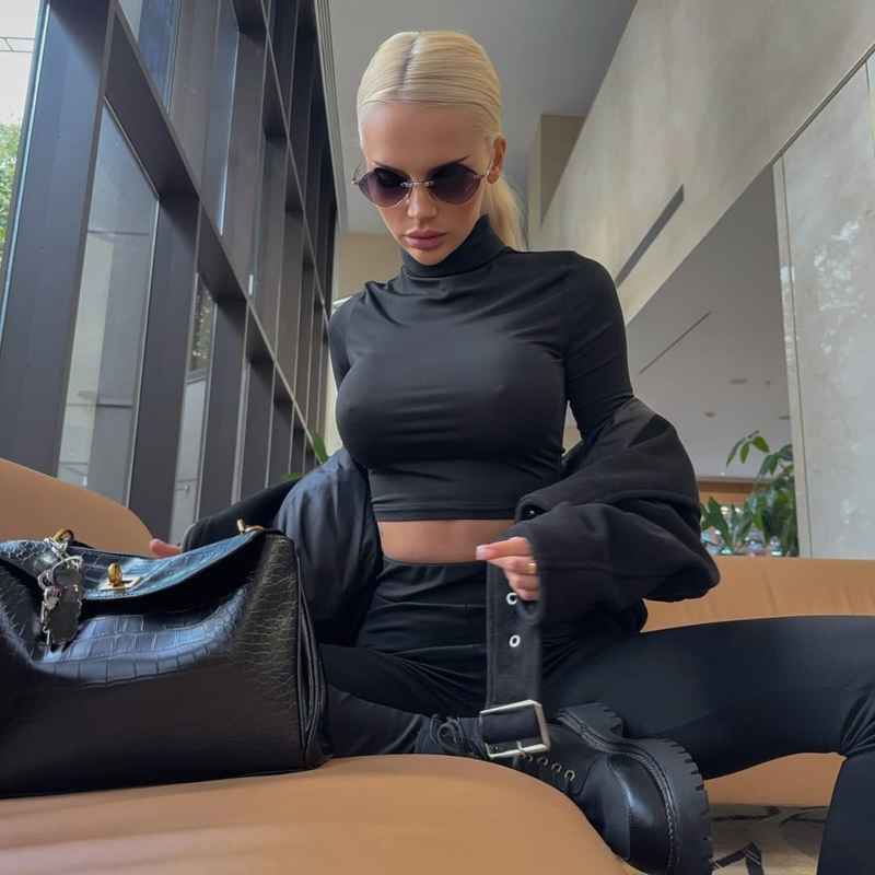 Anaelle - available now
