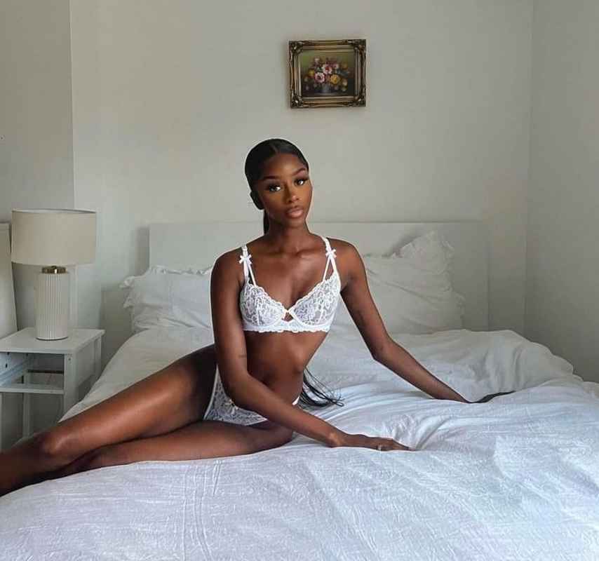 Jacqueline - petite
