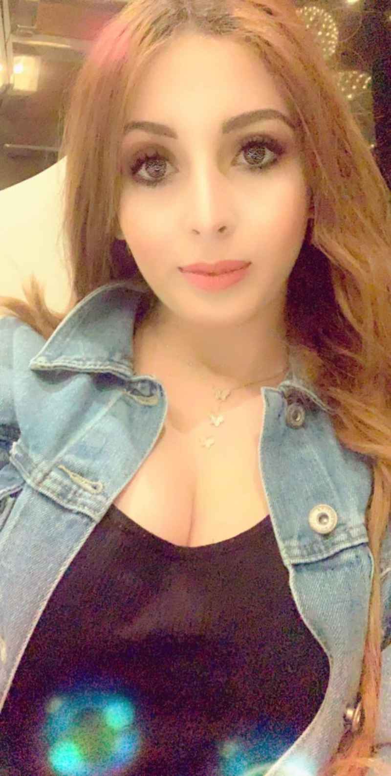 Stephanie - mature companion