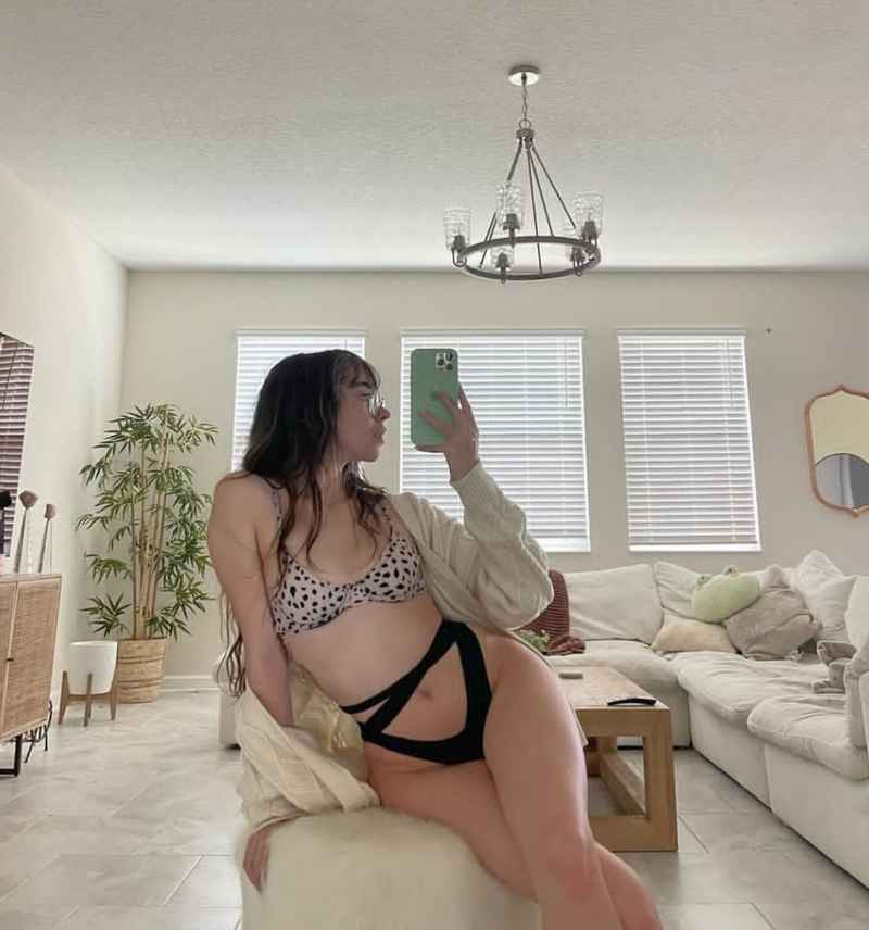 Olivia - open minded