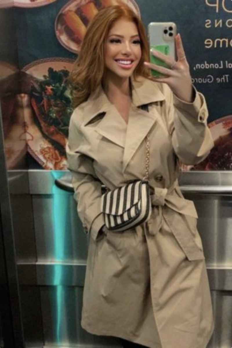 Claire - curvy