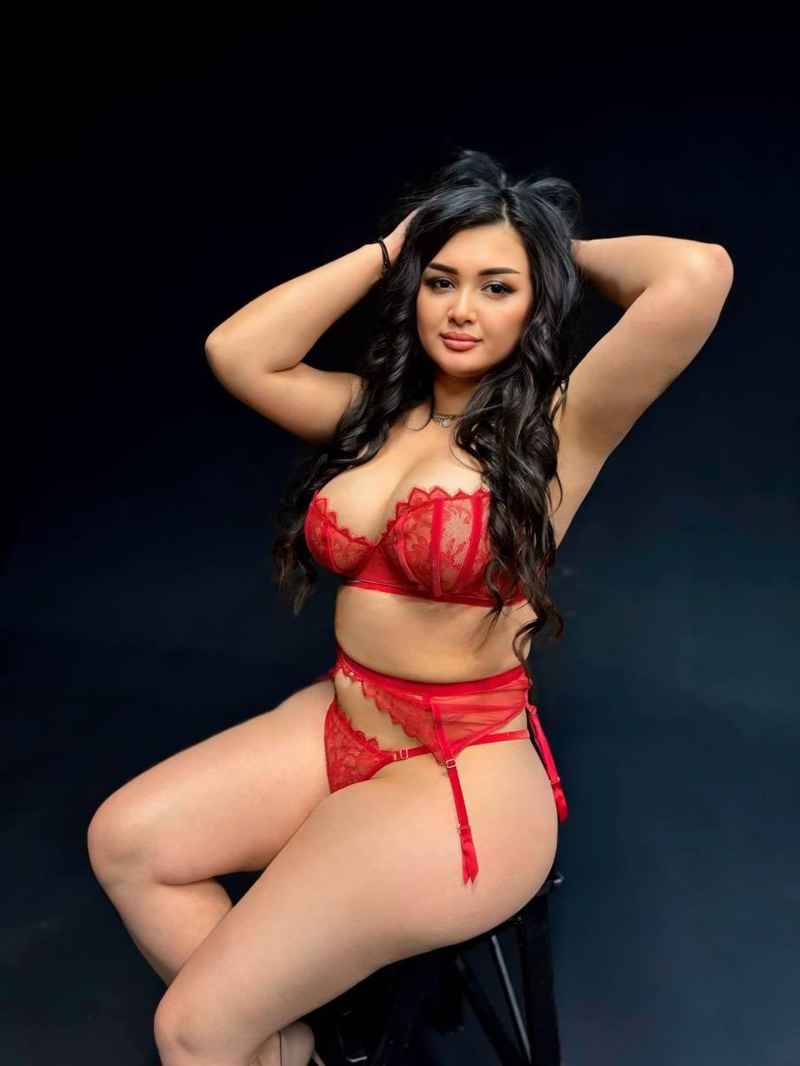 Lola - new in town