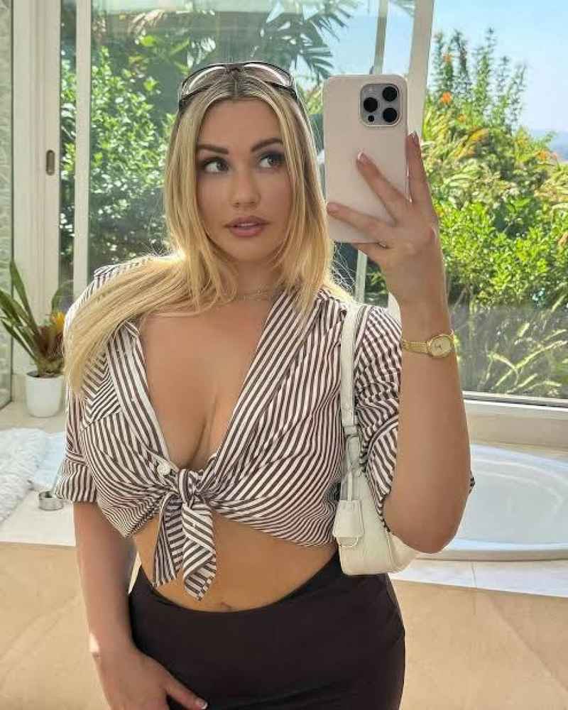 Flavie - mature companion