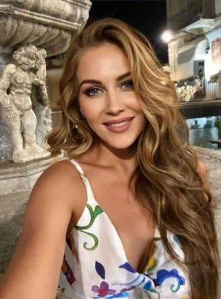 Sienna - independent companion