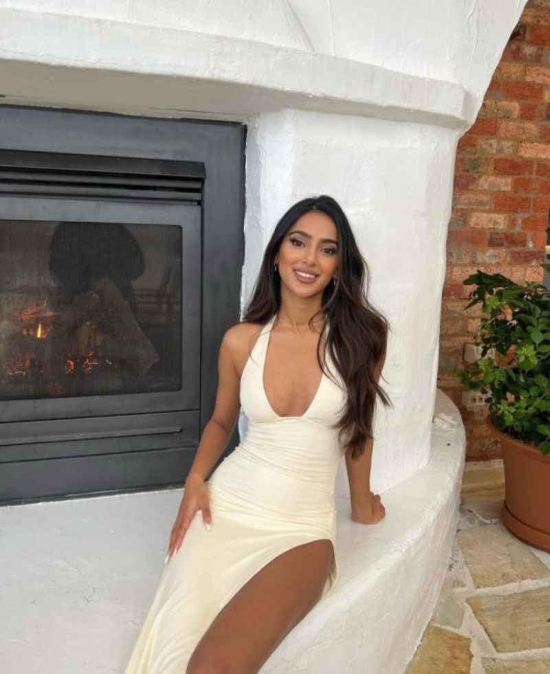 Eva - new in town