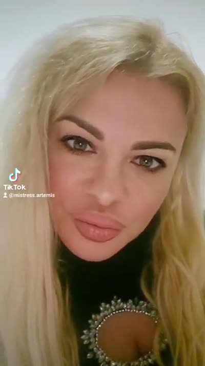 Michelle - curvy