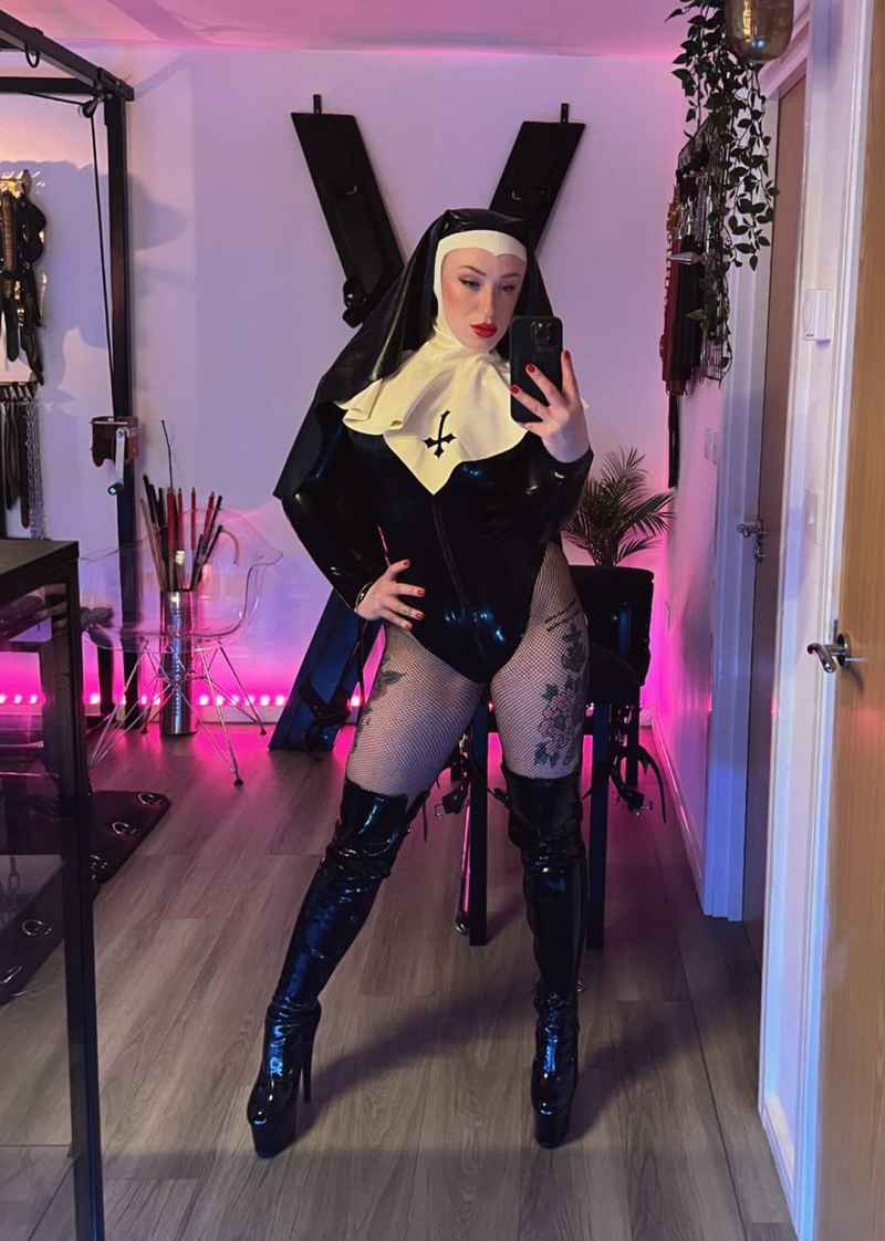 Bridget - party girl