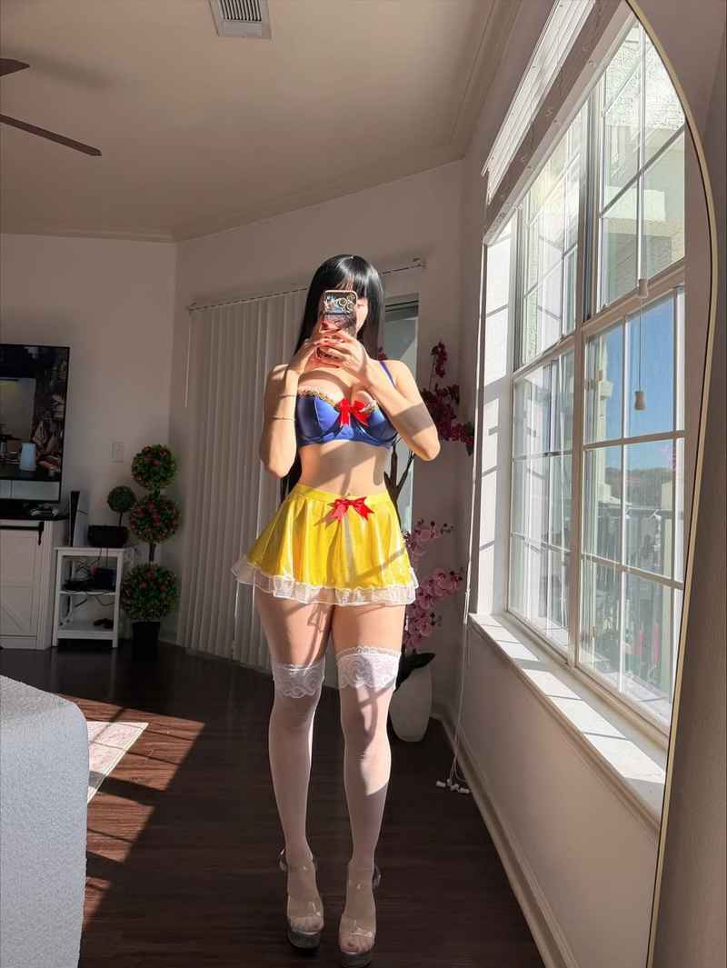 Jessica - brunette