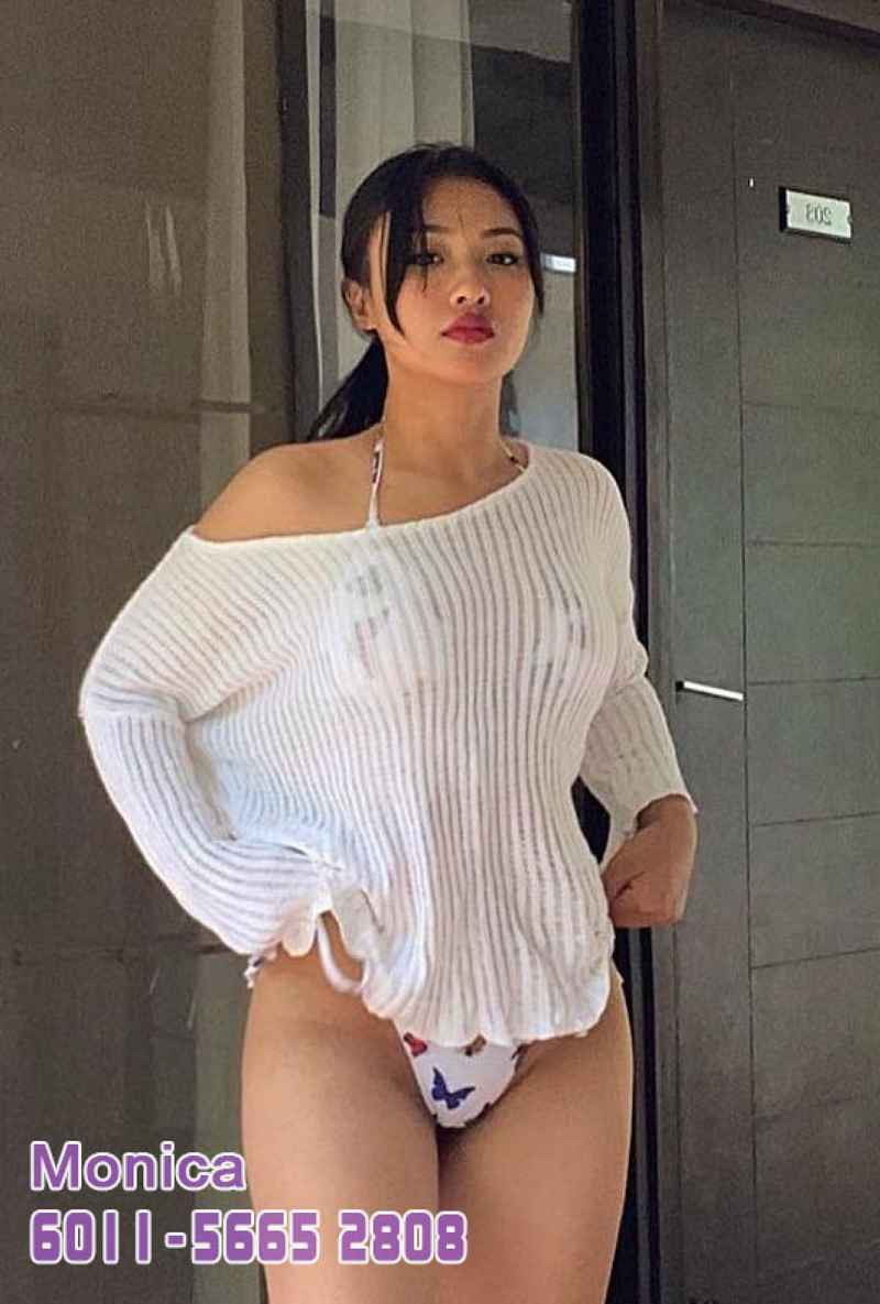 Julie - curvy
