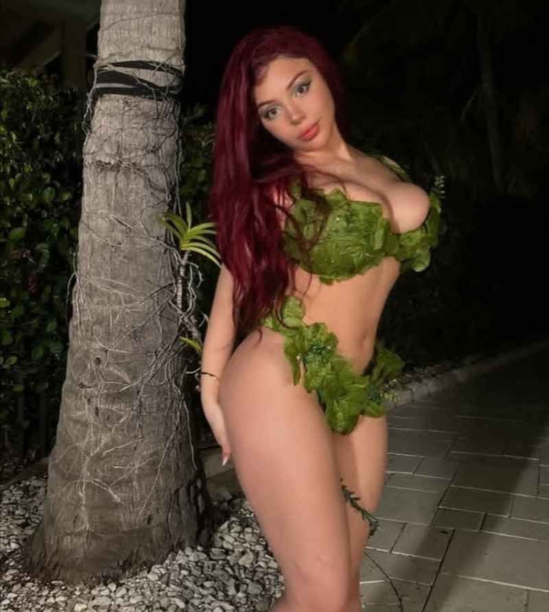 Sandra - curvy