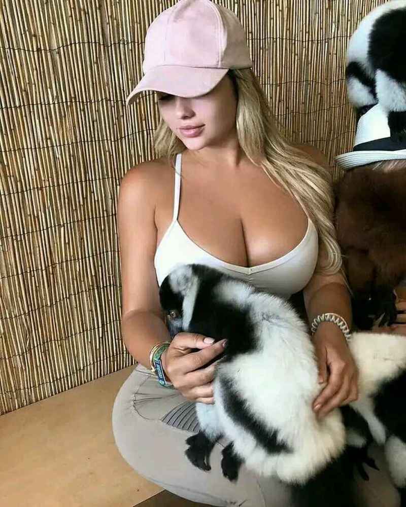 Kerri - touring