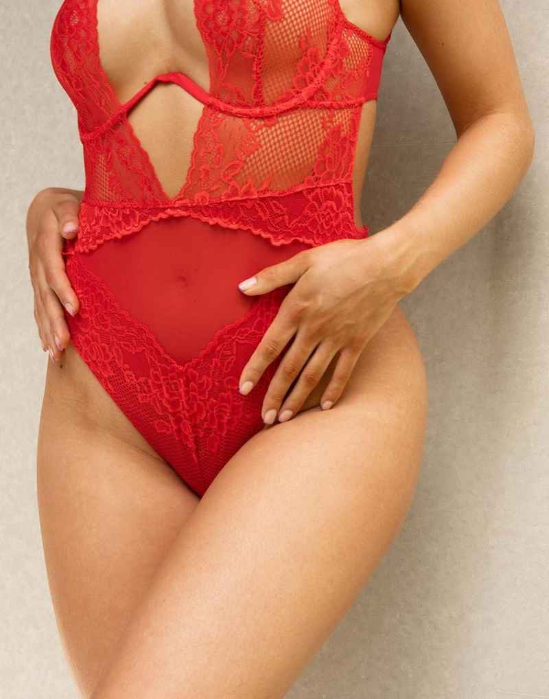 Mia - open minded