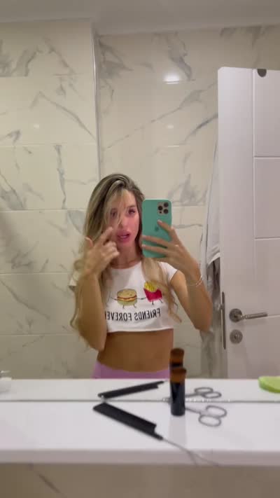 Gabrielle - brunette