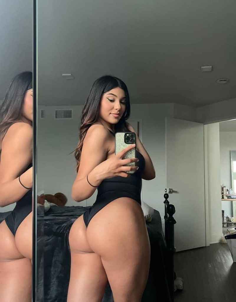 Kerri - petite