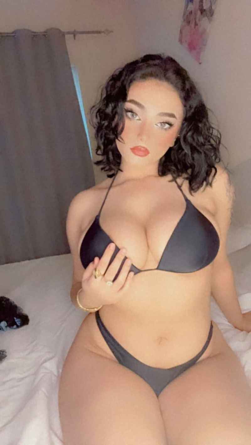 Charlotte - independent companion