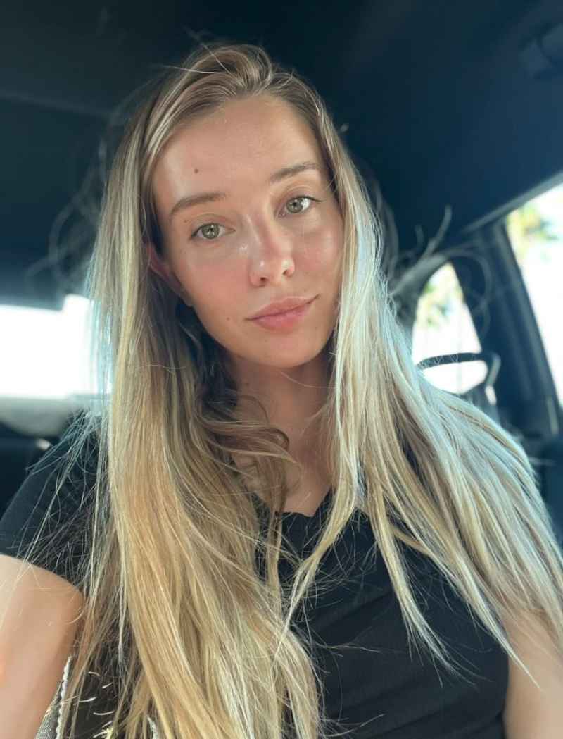 Kerri - mature companion