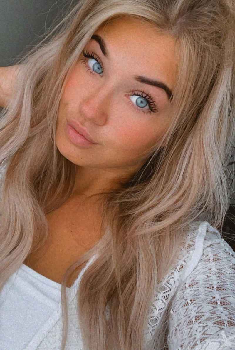 Elise - curvy