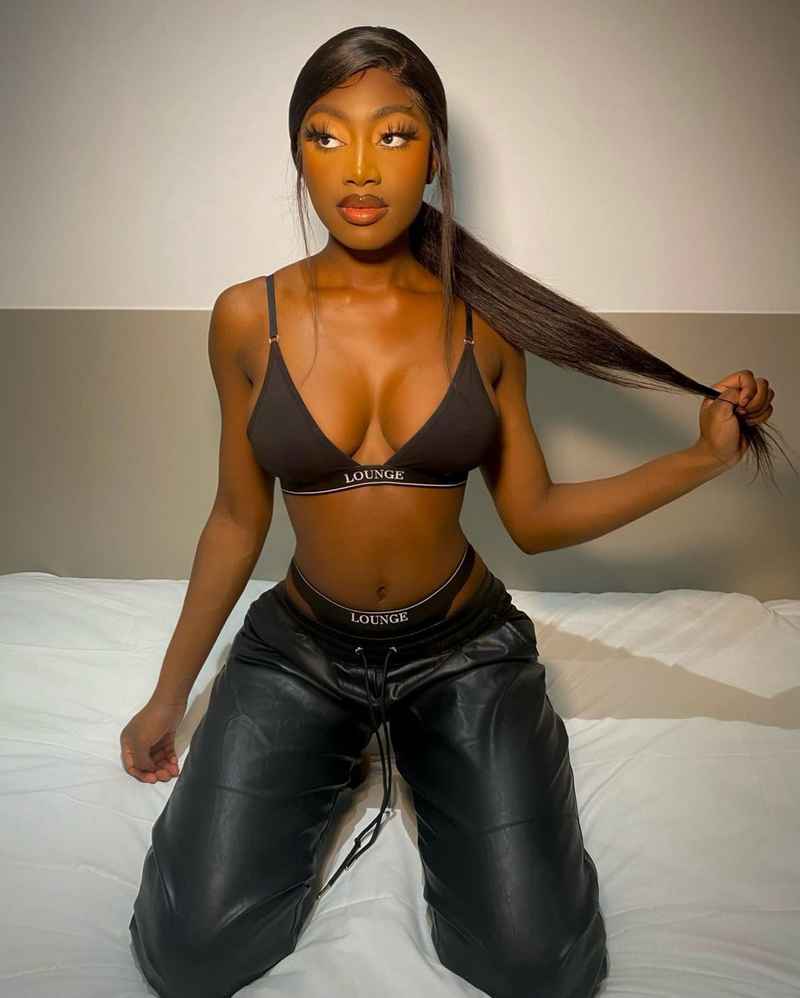 Elaine - petite
