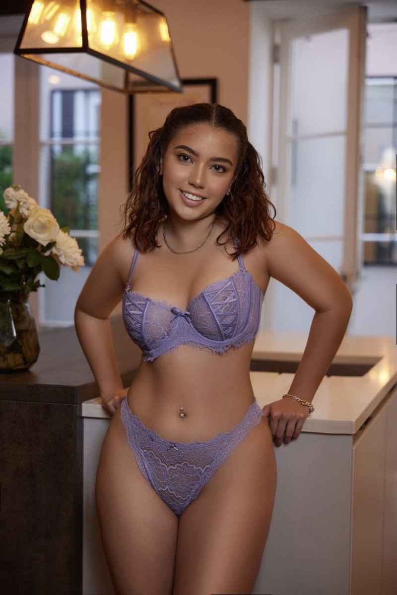 Blanche - outcall available