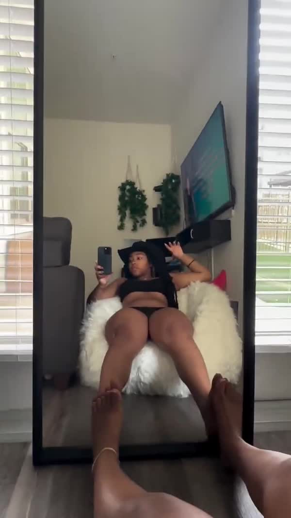 Ysaline - open minded