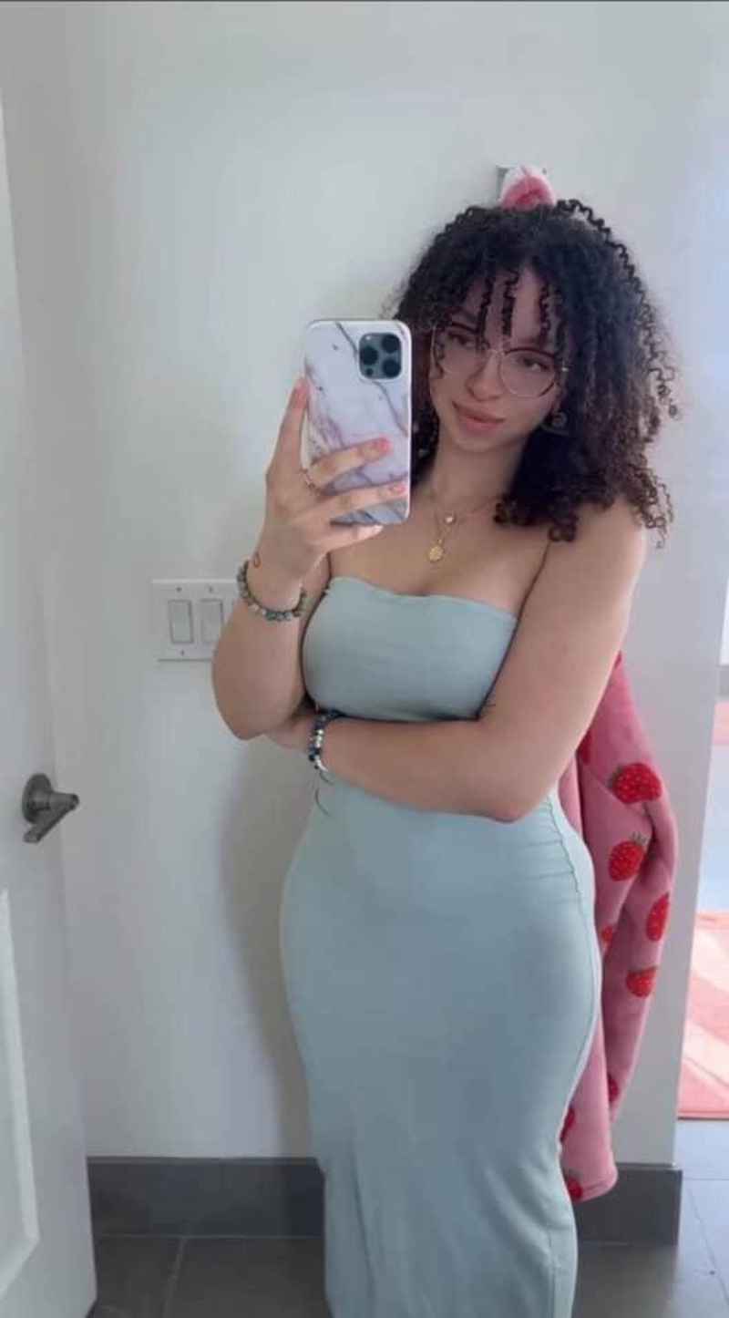 Eloise - brunette