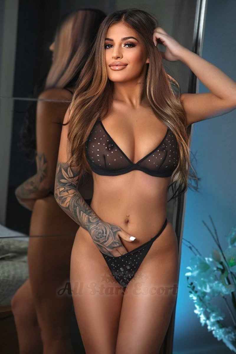 Nanette - outcall available