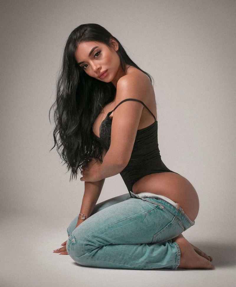 Aisling - brunette