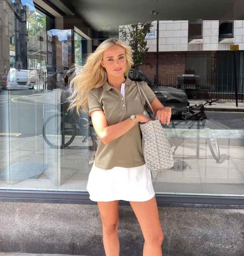 Carol - outcall available