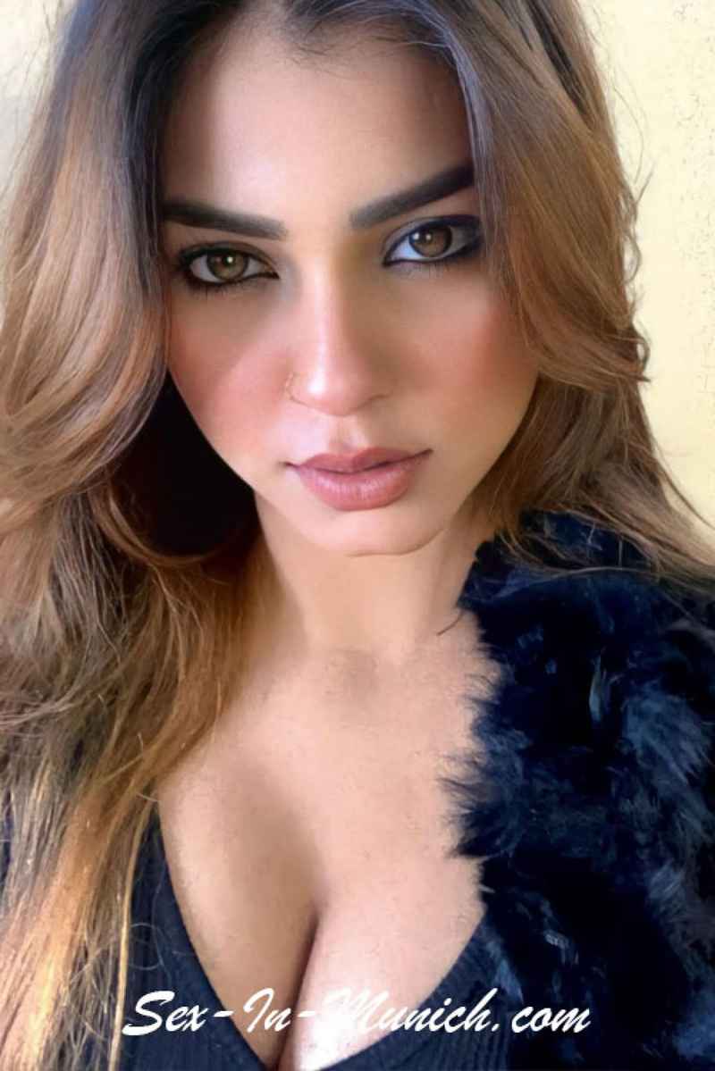 Laura - open minded